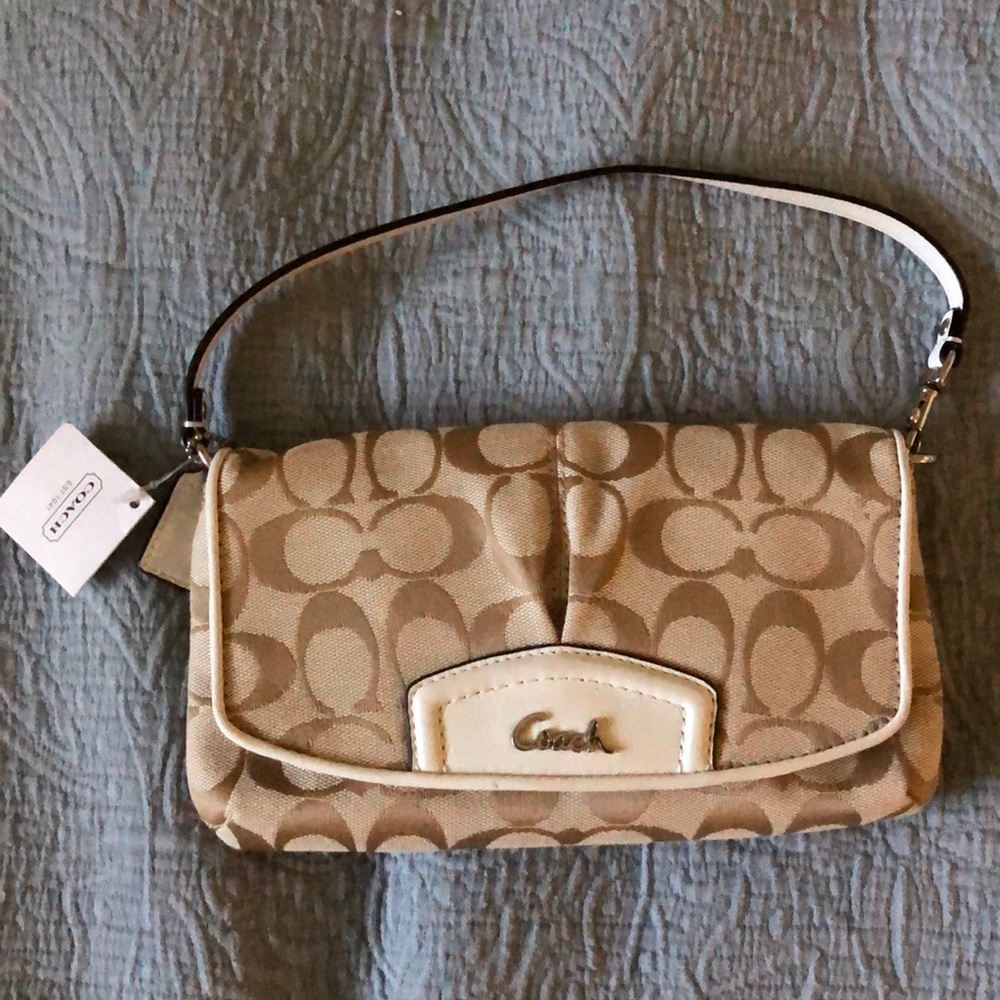 Coach wristlet. - Picture 1 of 3